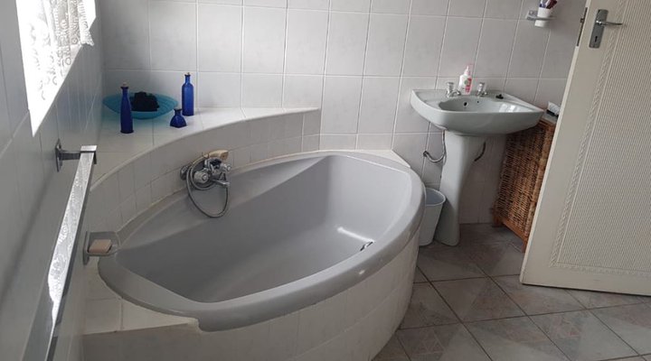 St Lucia House Self Catering