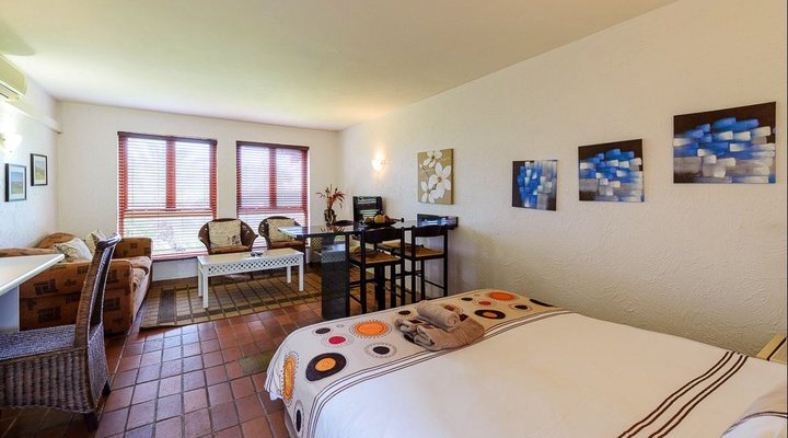 Bachelor Studio 2519