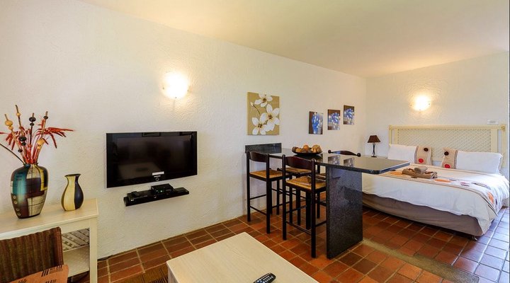 Bachelor Studio 2519