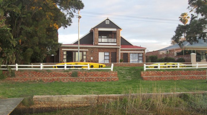 Rivers Edge Redhouse