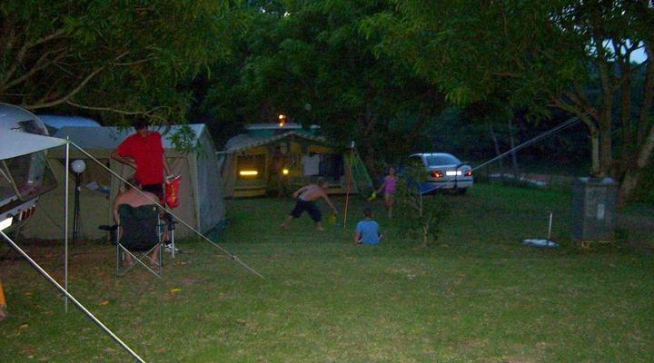 Hazypark Lodge and Caravan Park