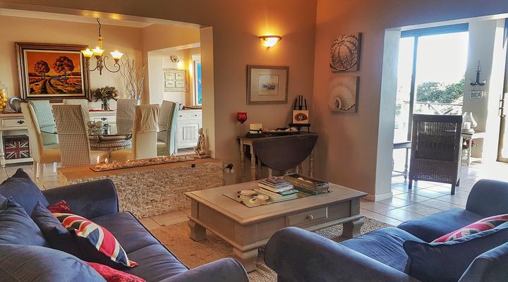 Beautiful Home on Canals