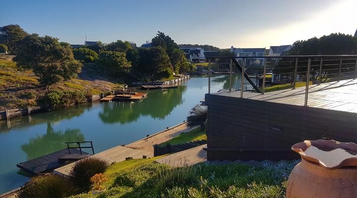 Beautiful Home on Canals