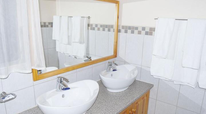 Gooderson Beach Hotel