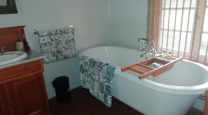 Erin Guest House & B&B