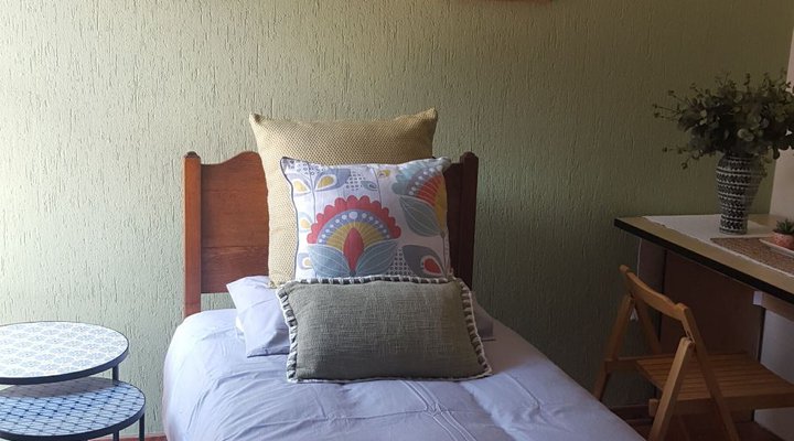 50 Homestead Street B&B| JHB Intl. Airport