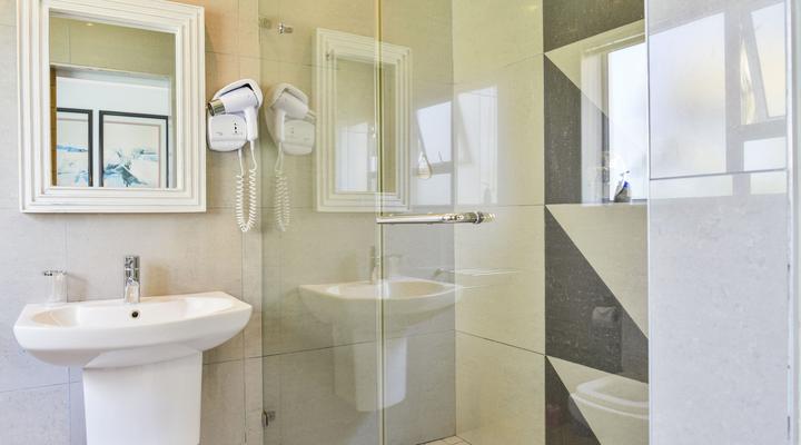 Lagoon Beach Apartments