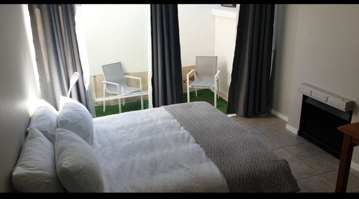 146 Louis Guest House