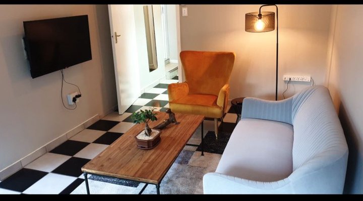 146 Louis Guest House