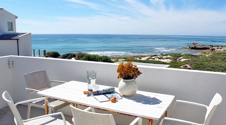 The Pink Palace - Sea View