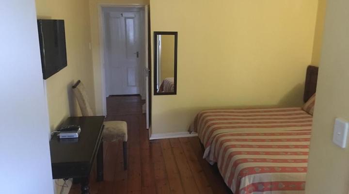 The Crescent Guesthouse BnB or Self Catering