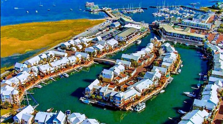 On The Water's Edge - Knysna Quays