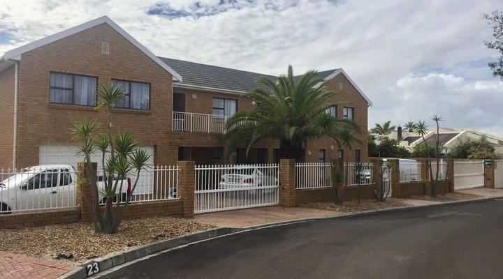 Blouberg Guest Suites 