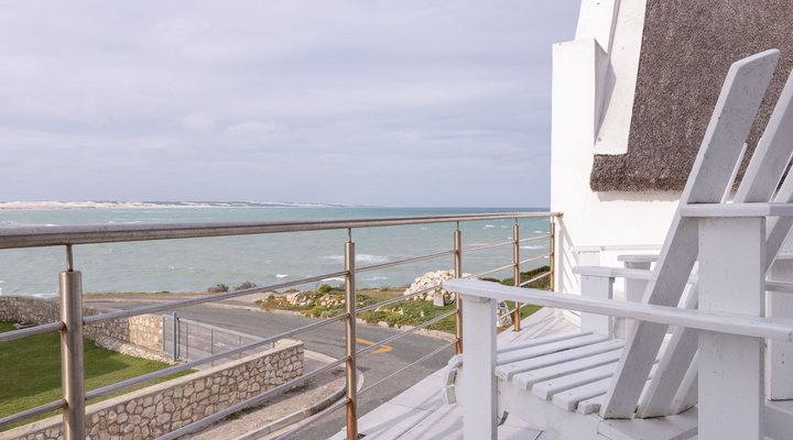  Zetties - Sea front/View