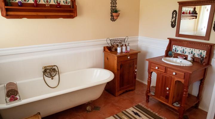 Roses and Pebbles B & B Guest House