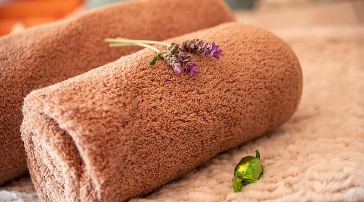 Roses and Pebbles B & B Guest House