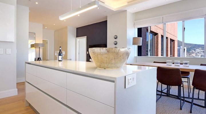 Triangle Luxury Suites by Total Stay