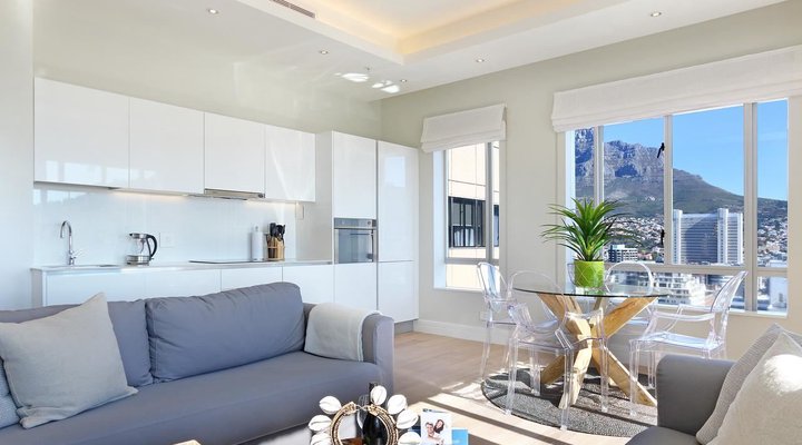 Triangle Luxury Suites by Total Stay