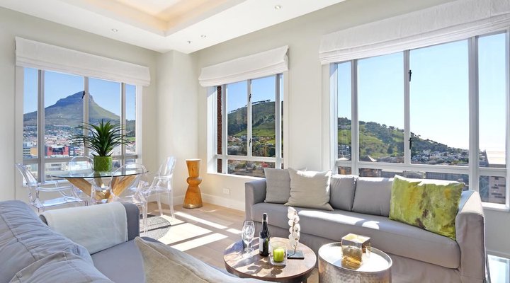 Triangle Luxury Suites by Total Stay