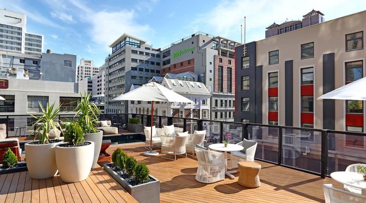 Triangle Luxury Suites by Total Stay