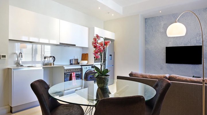 Triangle Luxury Suites by Total Stay