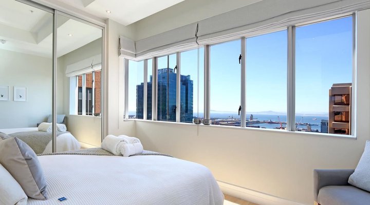 Triangle Luxury Suites by Total Stay