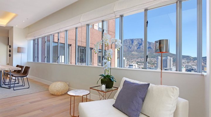 Triangle Luxury Suites by Total Stay