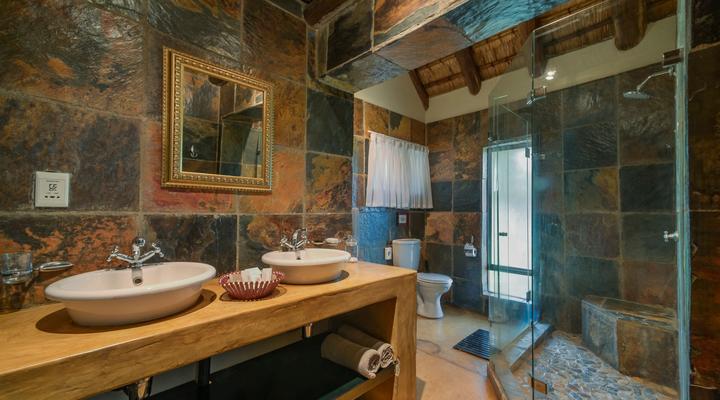 Shiduli Private Game Lodge