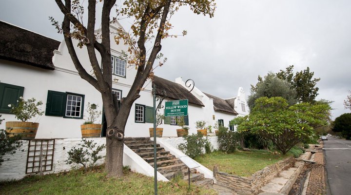 Yellowood House - Cape Dutch Quarters