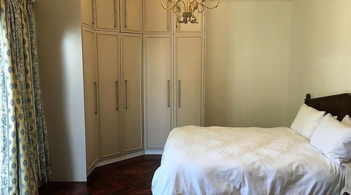 Beautiful English Home in the Heart of Melrose