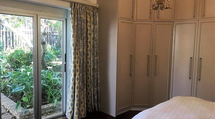 Beautiful English Home in the Heart of Melrose