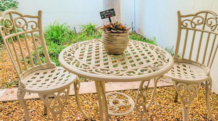 Uber Chic Heritage House