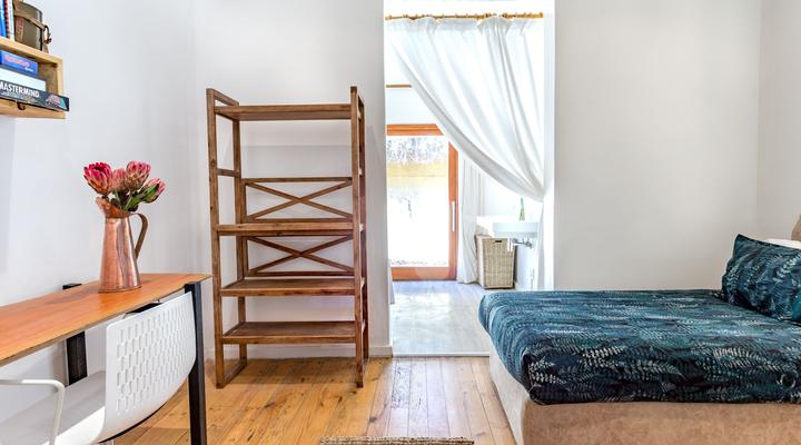 Sun & Sea Downtown Mediterranean Villa