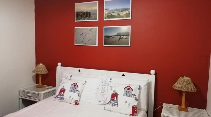 Xanske's Place with Wood fired Hot Tub