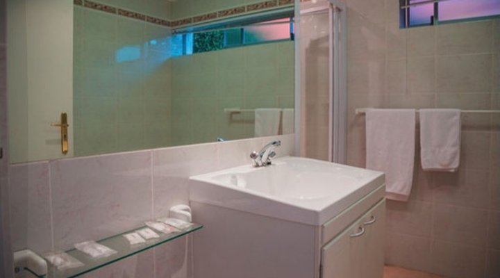 Queen Julie Lodge Camps Bay