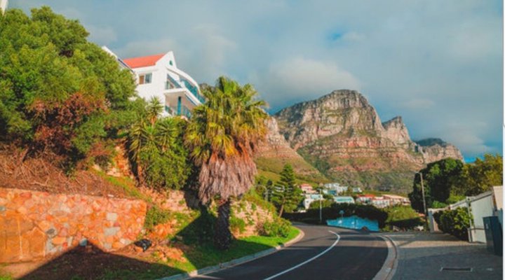 Queen Julie Lodge Camps Bay