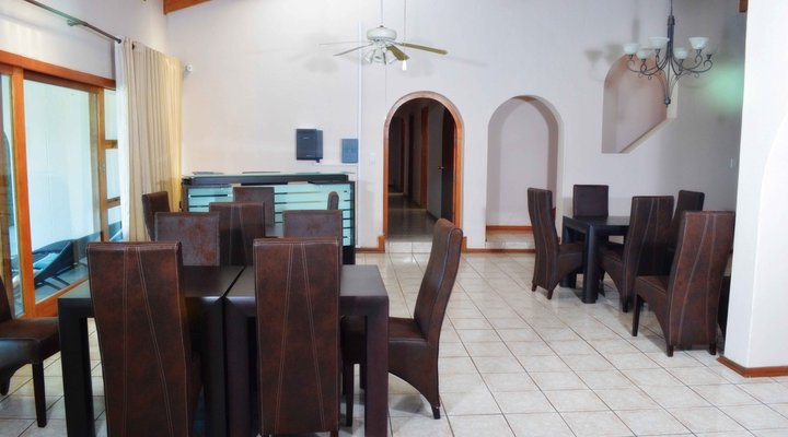 eMpoza Sea View Guest House