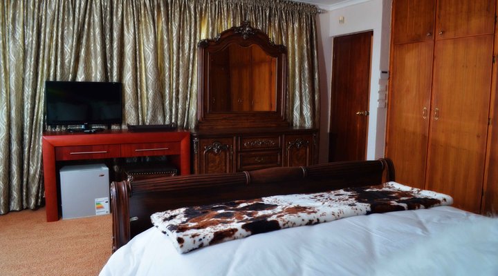 eMpoza Sea View Guest House