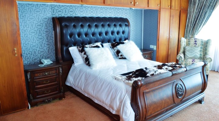 eMpoza Sea View Guest House