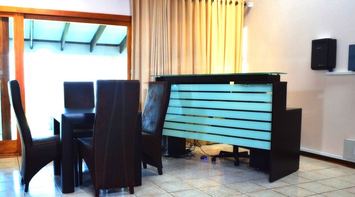 eMpoza Sea View Guest House