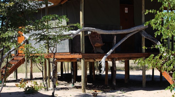Dzibanana Lodge & Camping