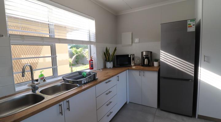 Large 5 Sleeper in Beach club!