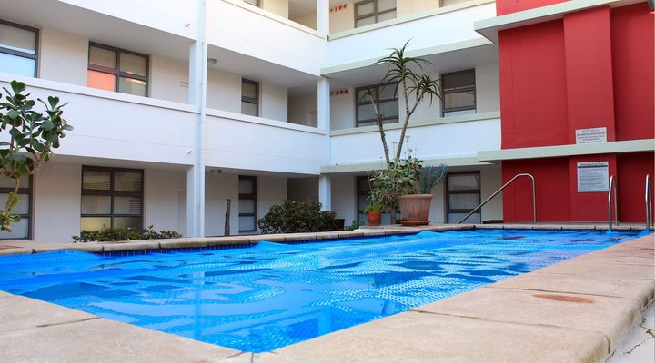 Sunlit Apartment Muizenberg Beachfront
