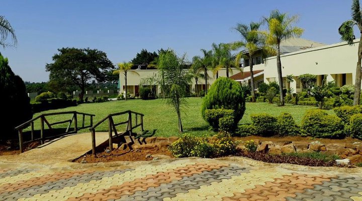 Naledzi Lodge