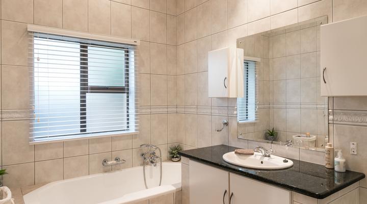 Pezula - Tulani - A Place of Peace - CM8