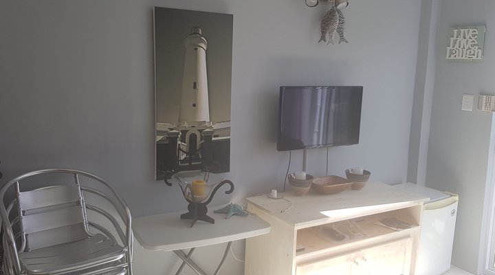 Spacious Studio-200M from Beach