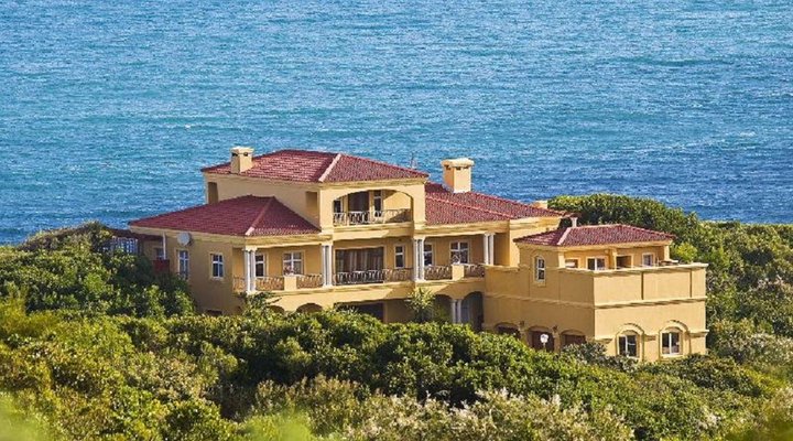 Whale Tails Beach Villa