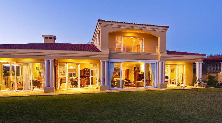 Whale Tails Beach Villa