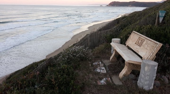 Whale Tails Beach Villa
