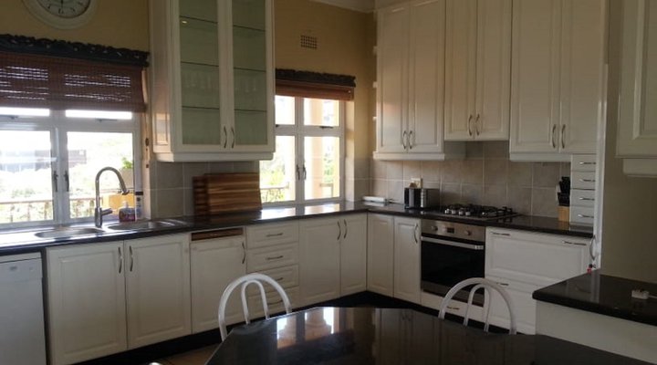 Whale Tails Beach Villa